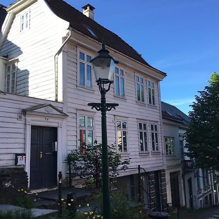 Urban Hostel Bryggen ベルゲン エクステリア 写真